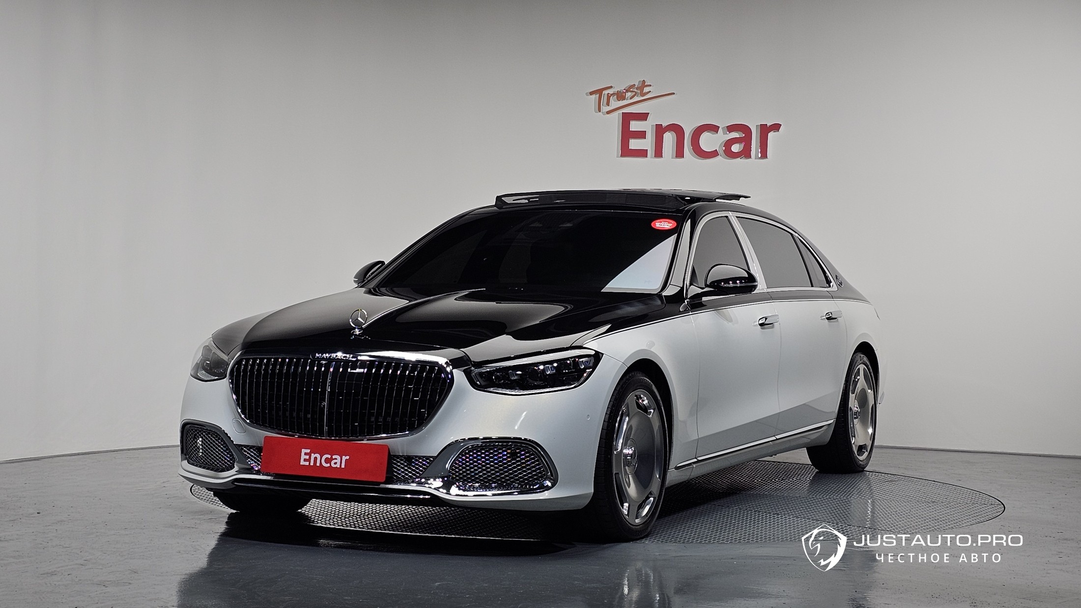 Автомобиль Mercedes-Benz S-Class