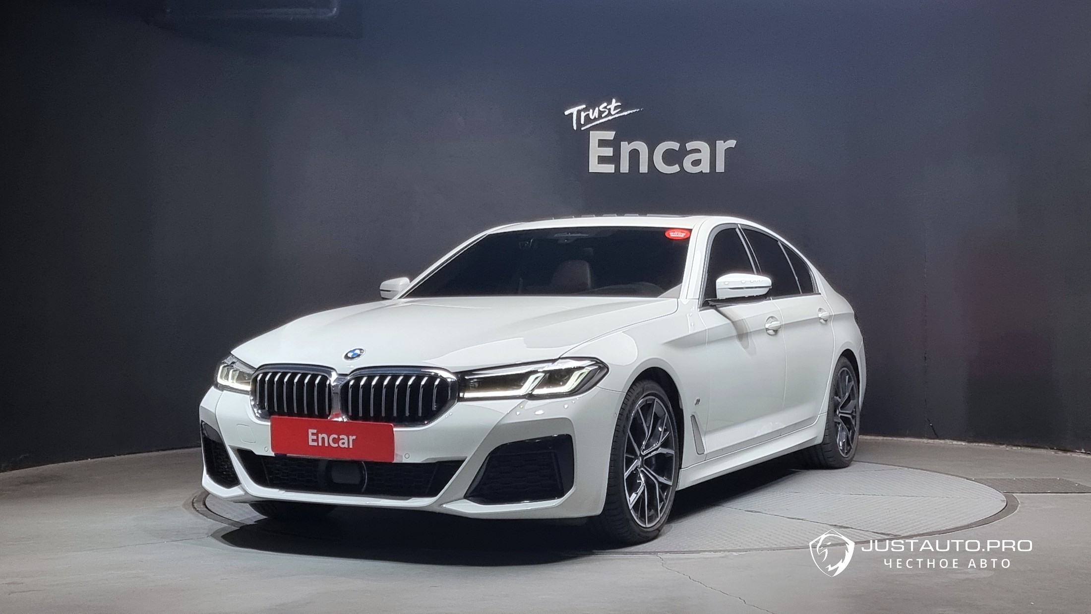 Автомобиль BMW 5-Series