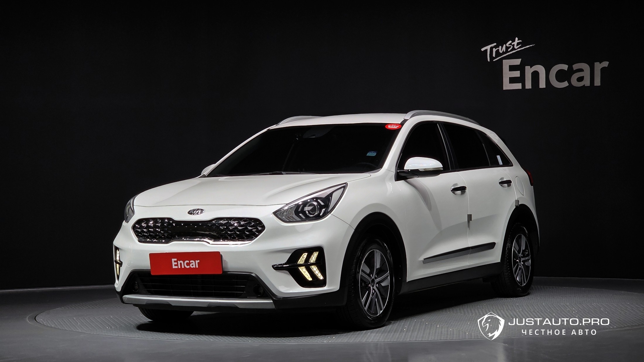 Автомобиль Kia Niro