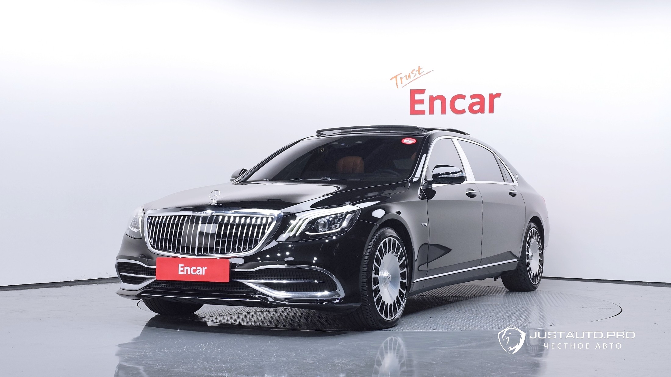 Автомобиль Mercedes-Benz S-Class