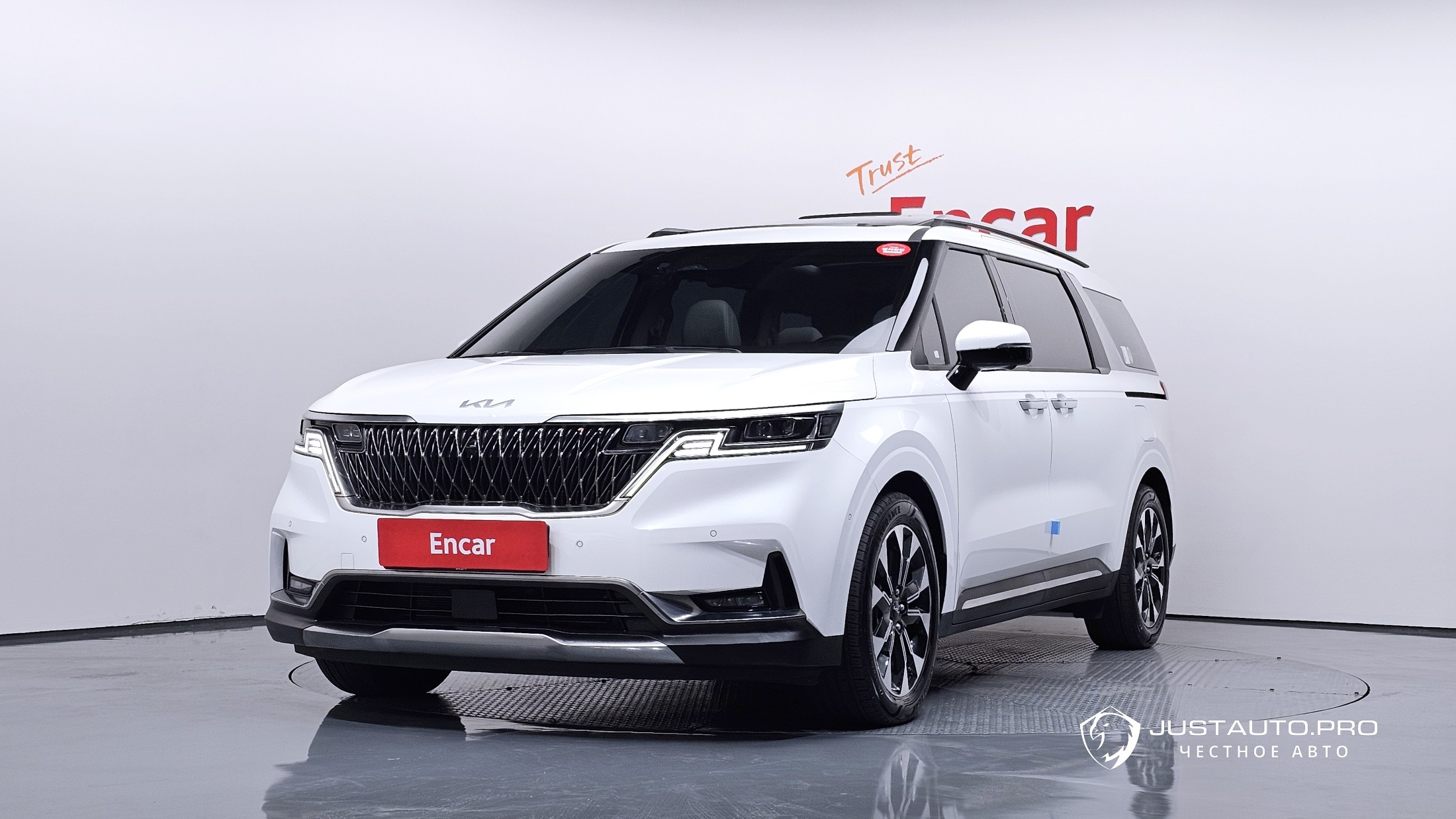 Автомобиль Kia Canival