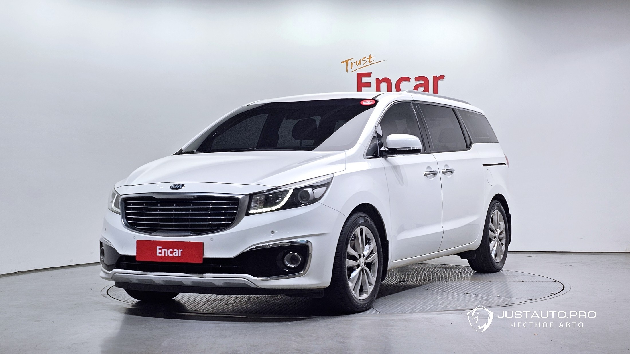 Автомобиль Kia Canival