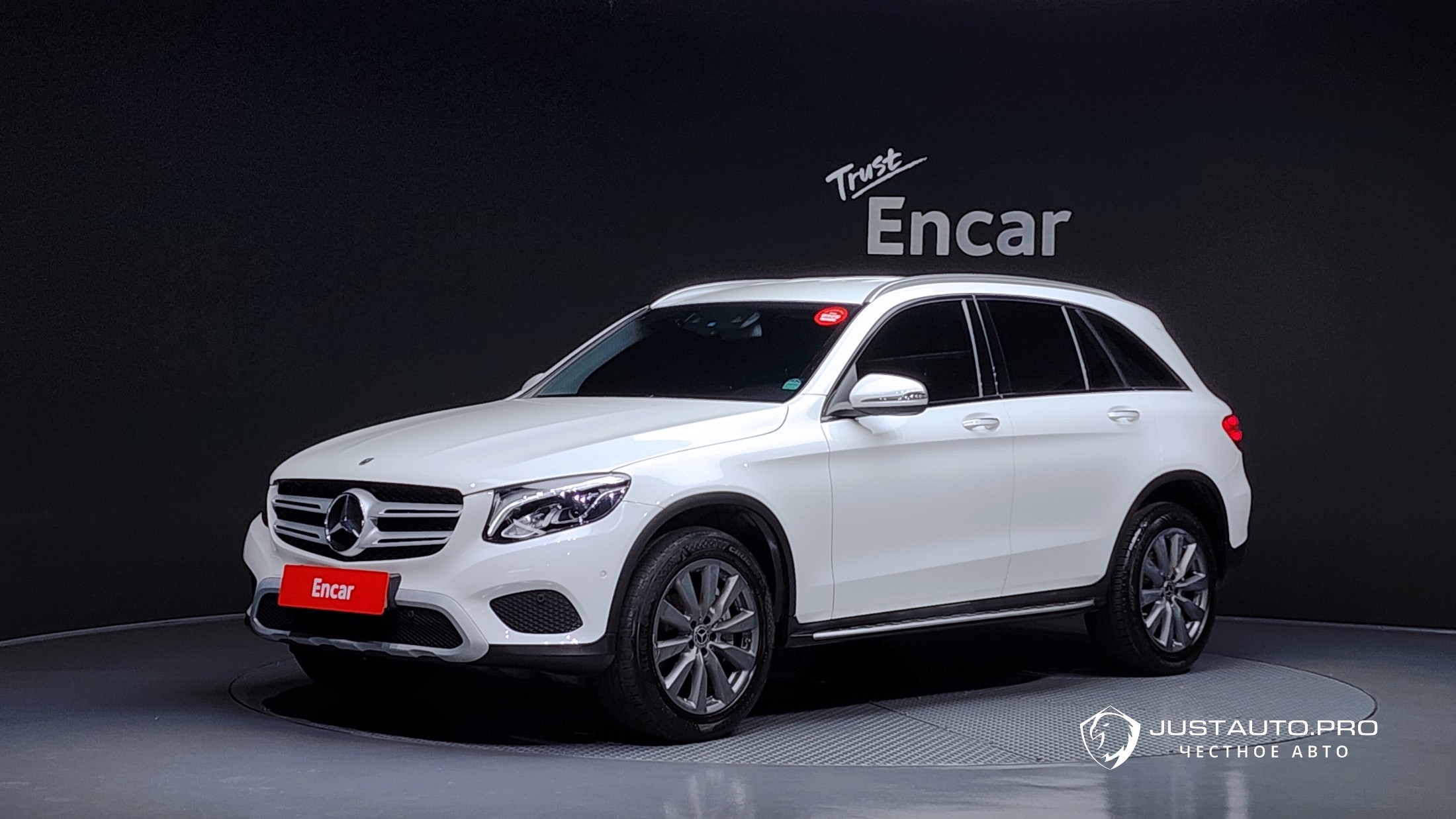Автомобиль Mercedes-Benz GLC-Class