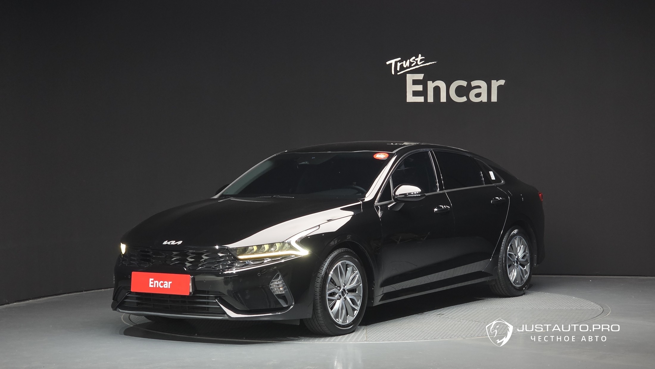 Автомобиль Kia K5
