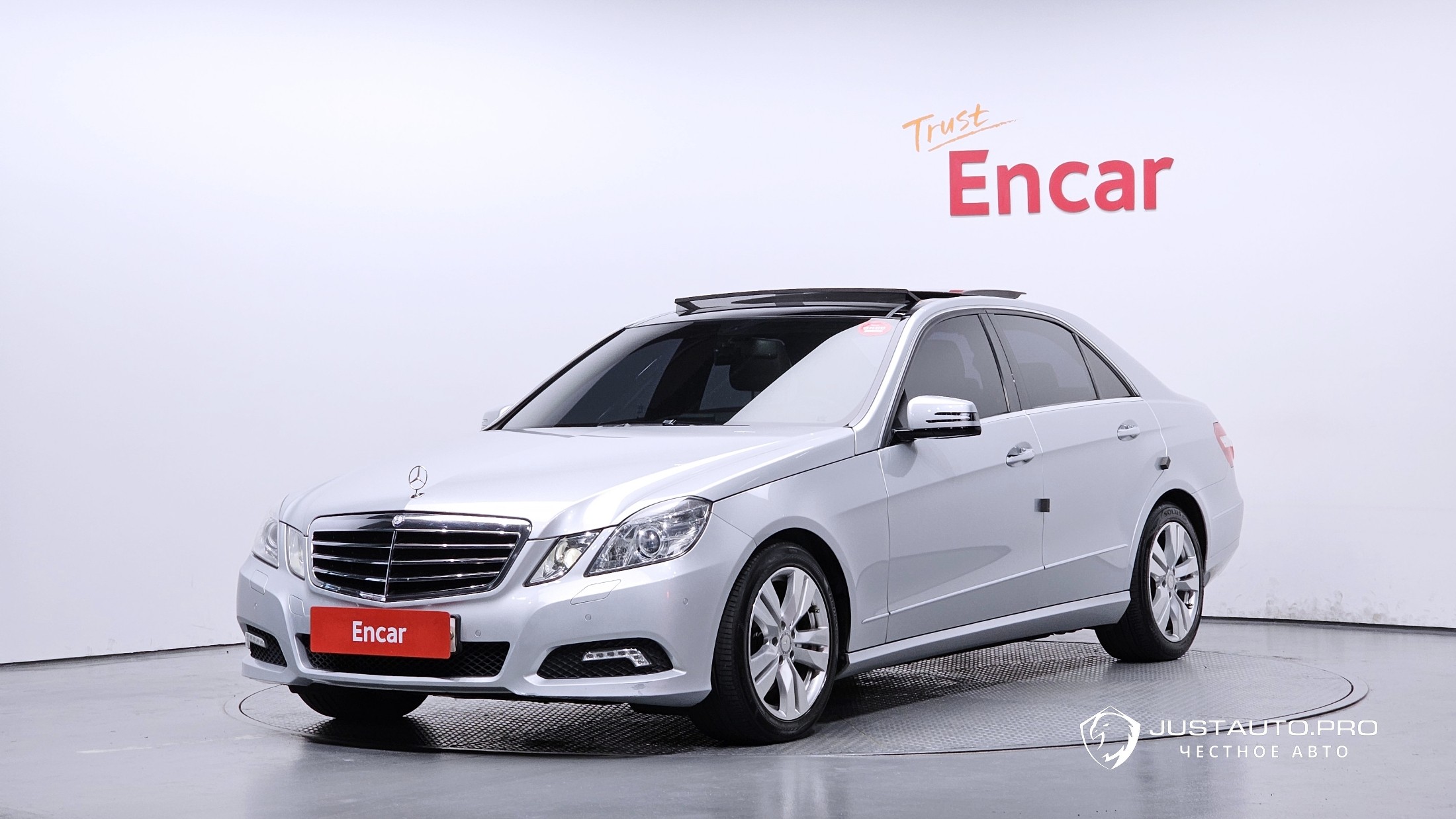 Автомобиль Mercedes-Benz E-Class