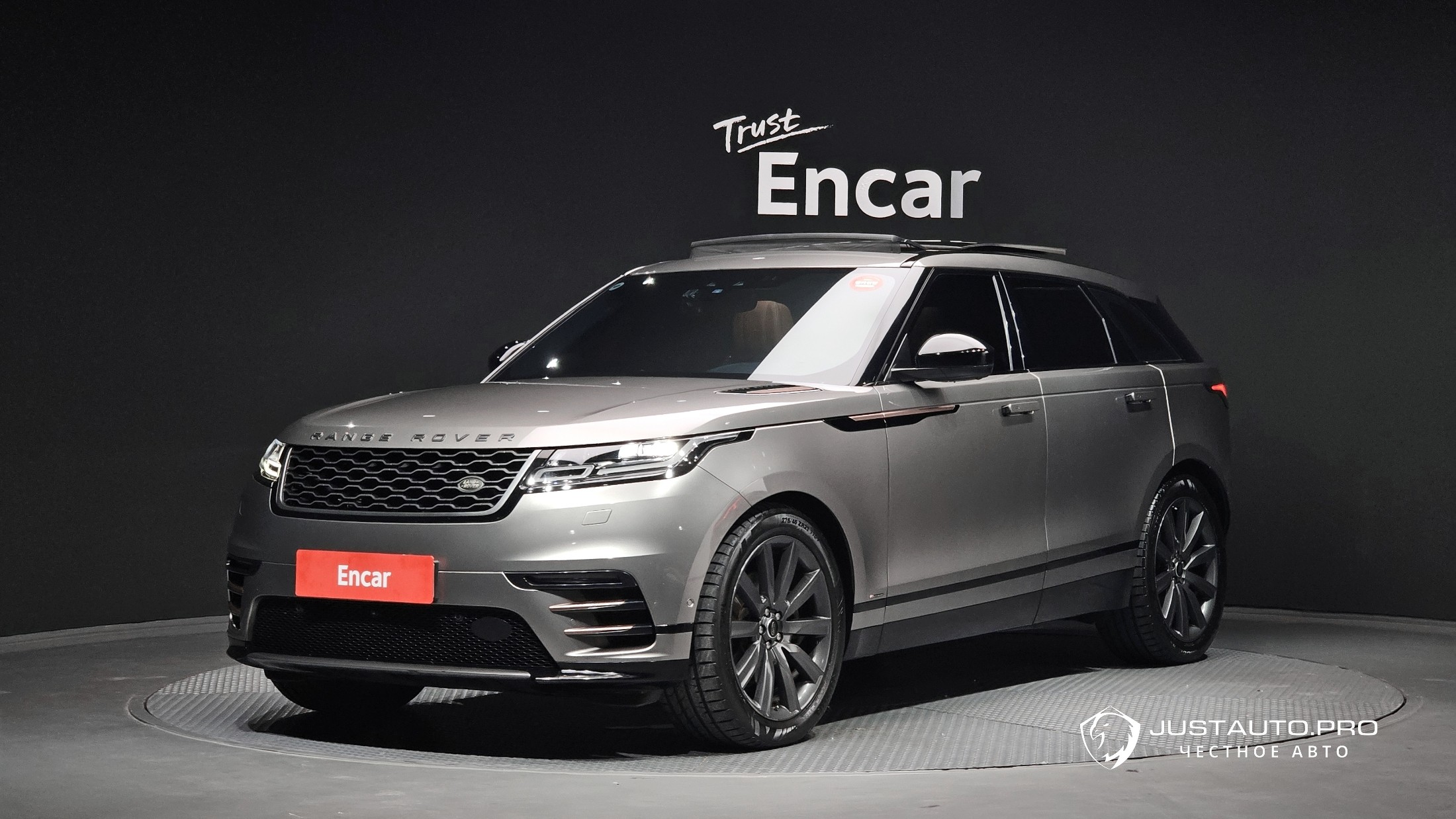 Автомобиль Land Rover Range Rover Velar