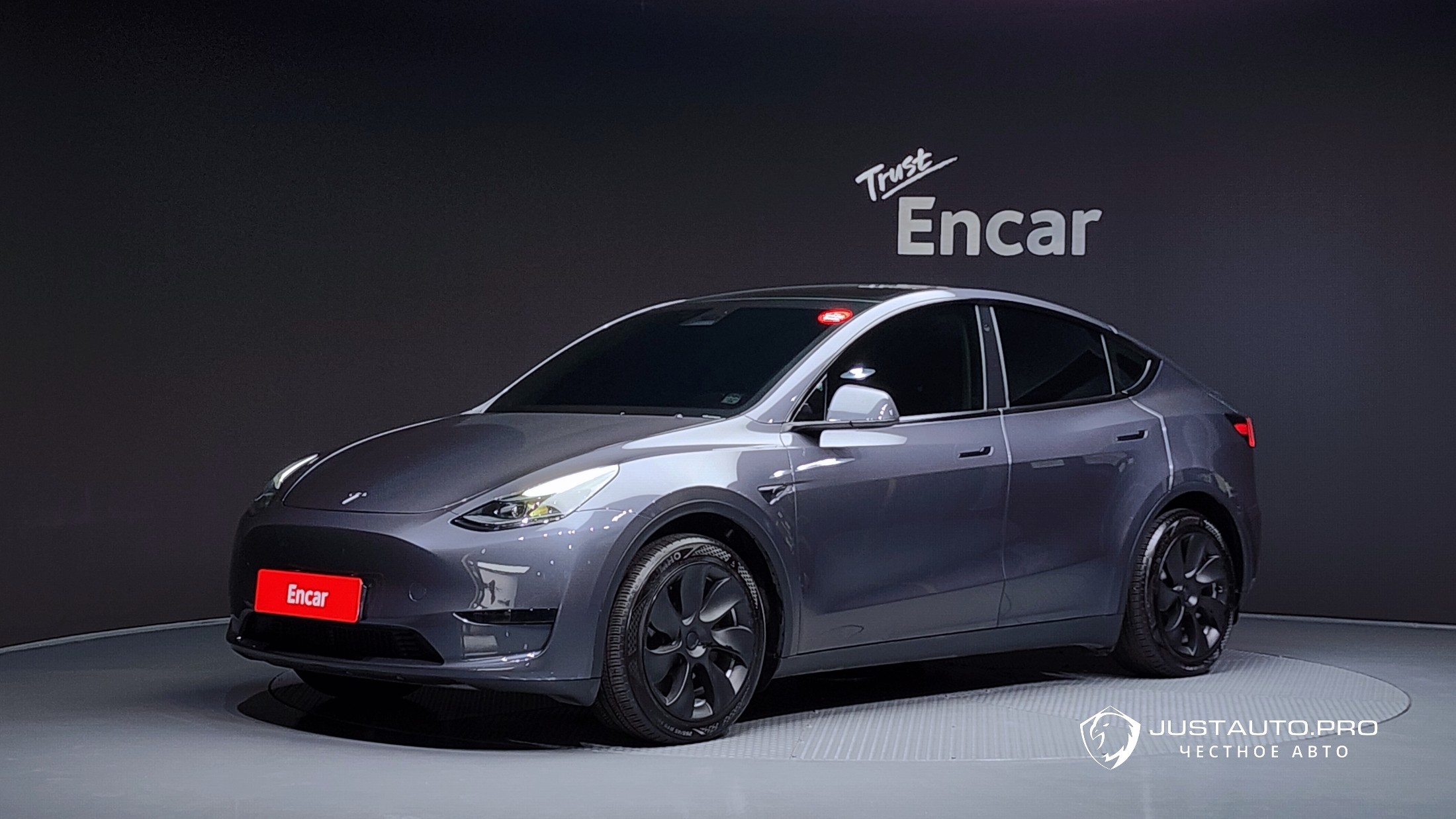 Автомобиль Tesla Model Y