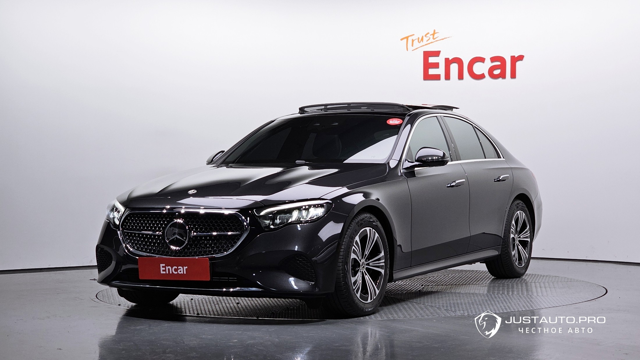 Автомобиль Mercedes-Benz E-Class