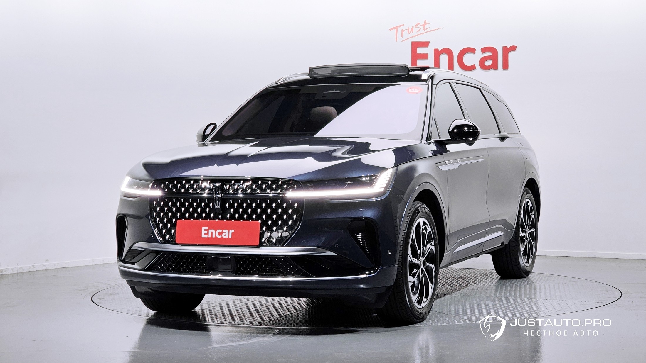 Автомобиль Lincoln Nautilus