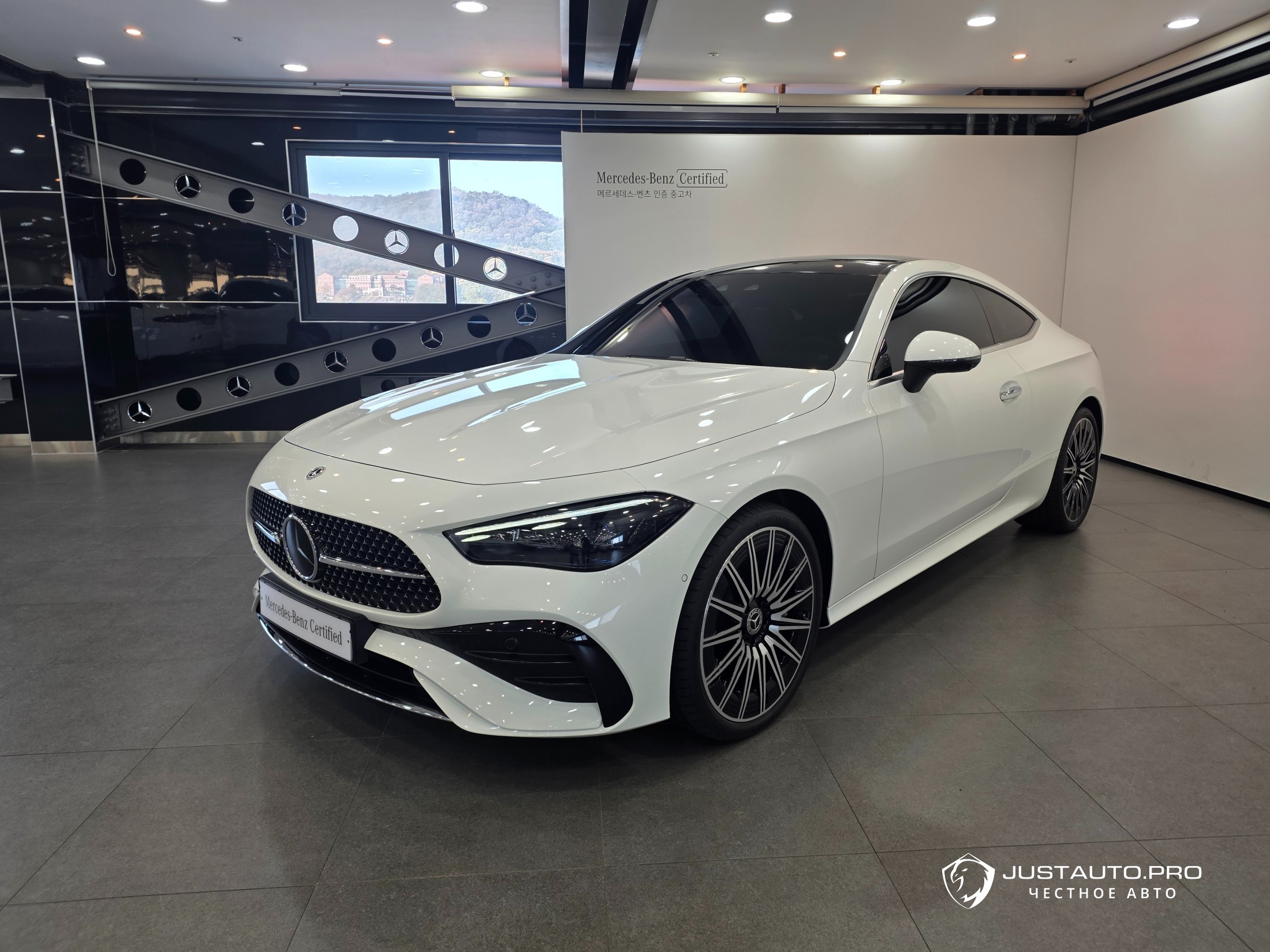 Автомобиль Mercedes-Benz CLE-Class