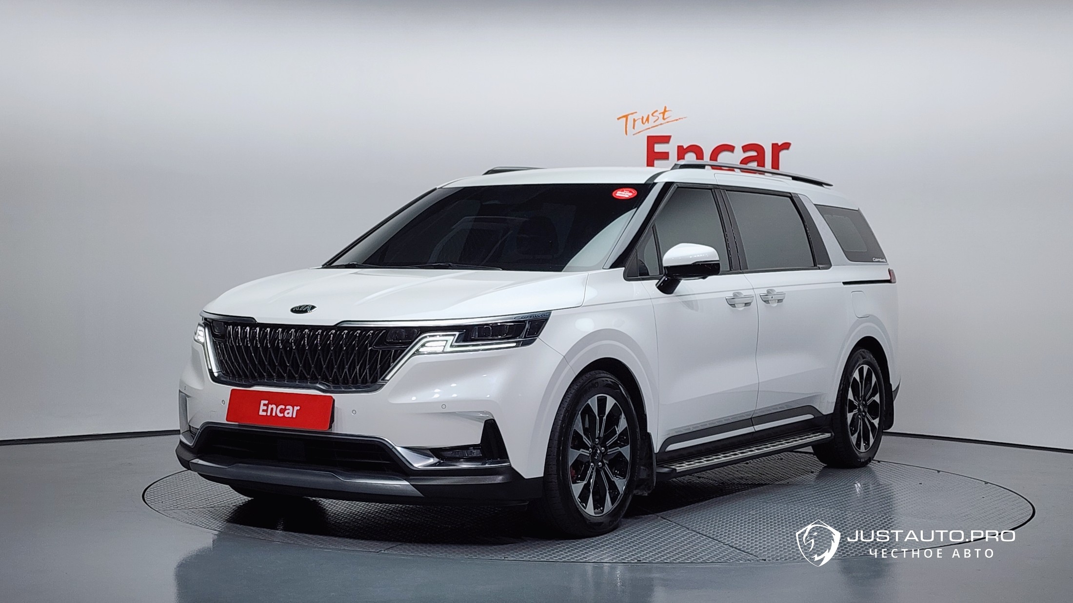 Автомобиль Kia Canival