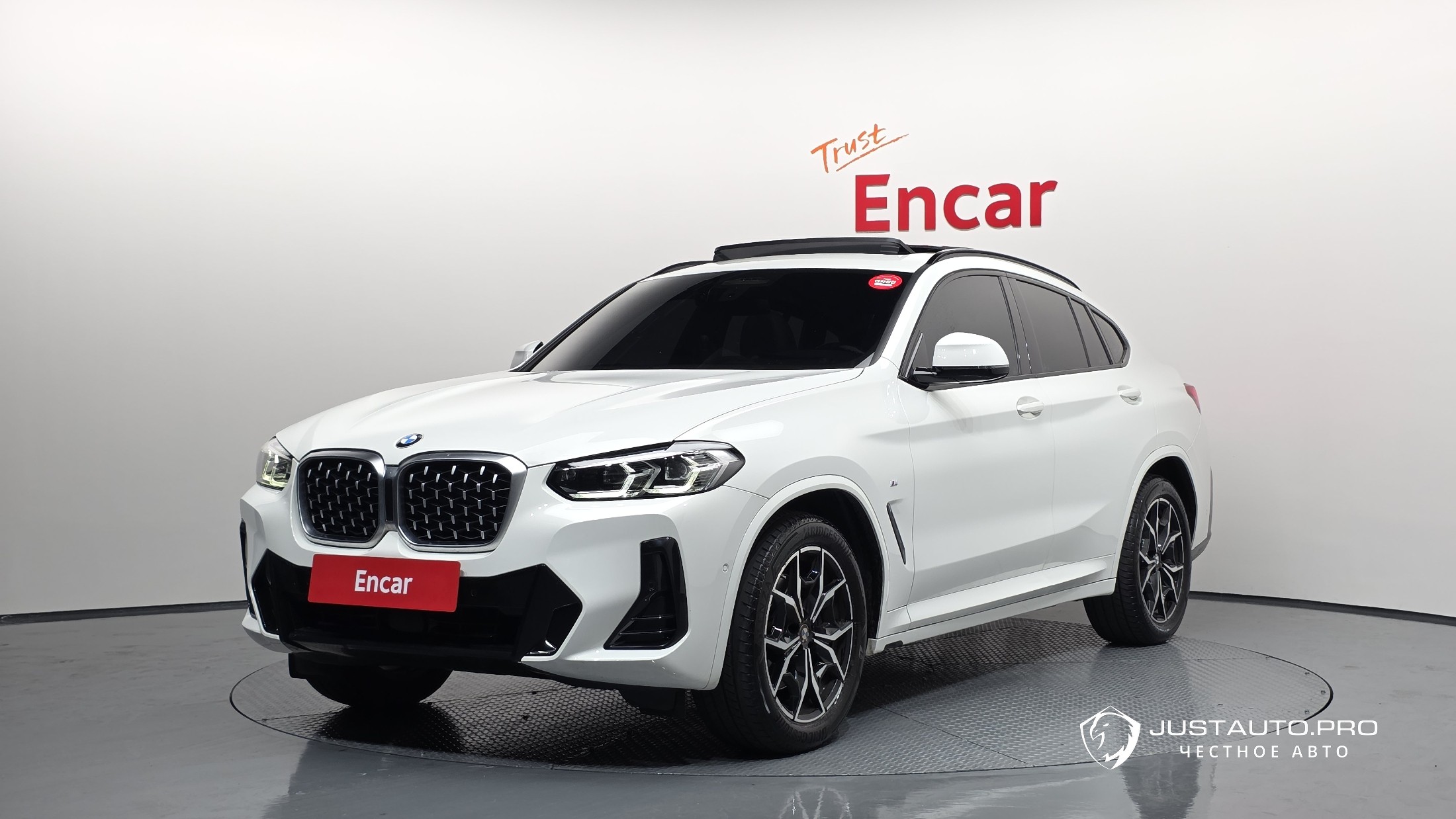 Автомобиль BMW X4