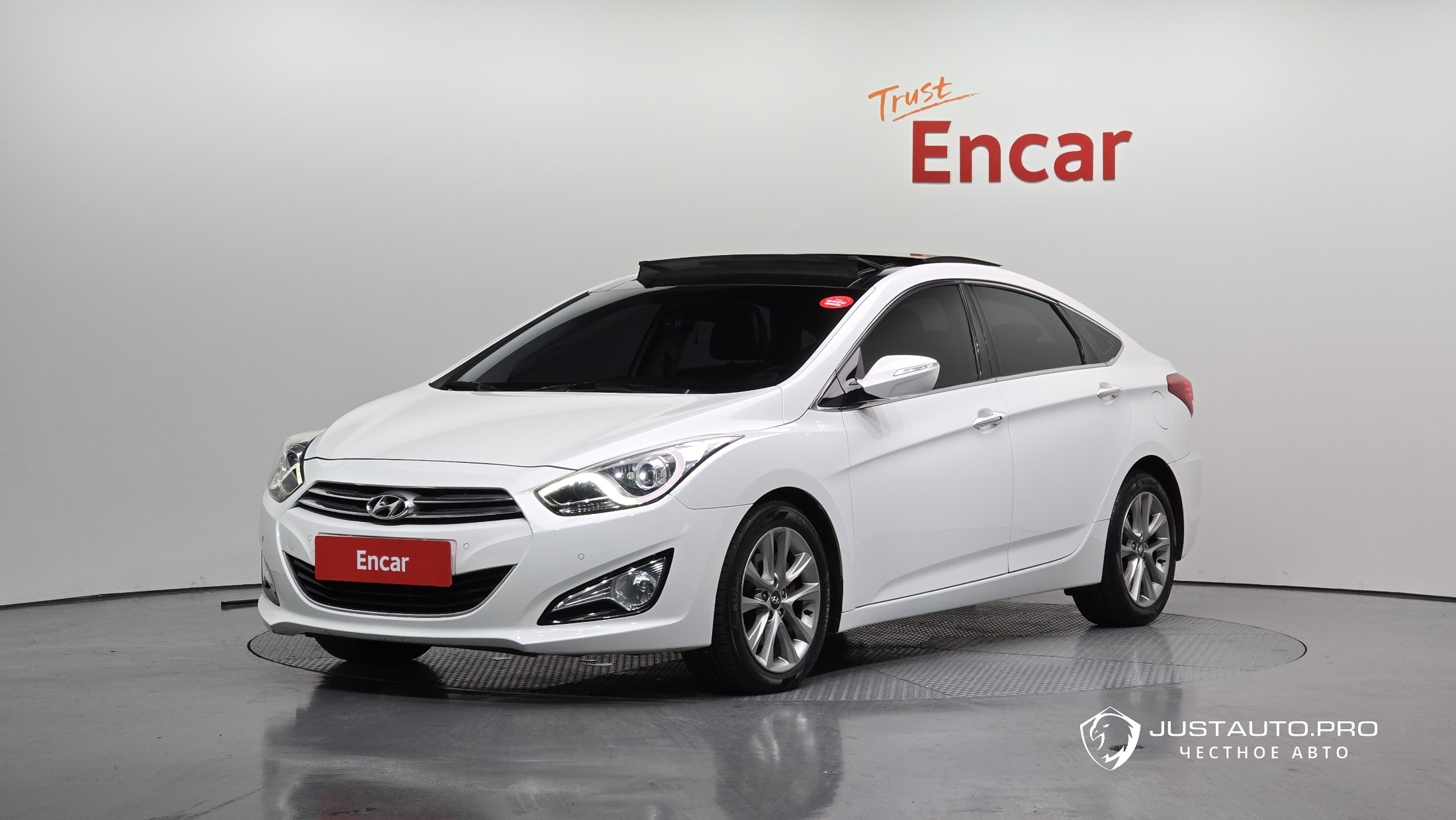 Автомобиль Hyundai i40