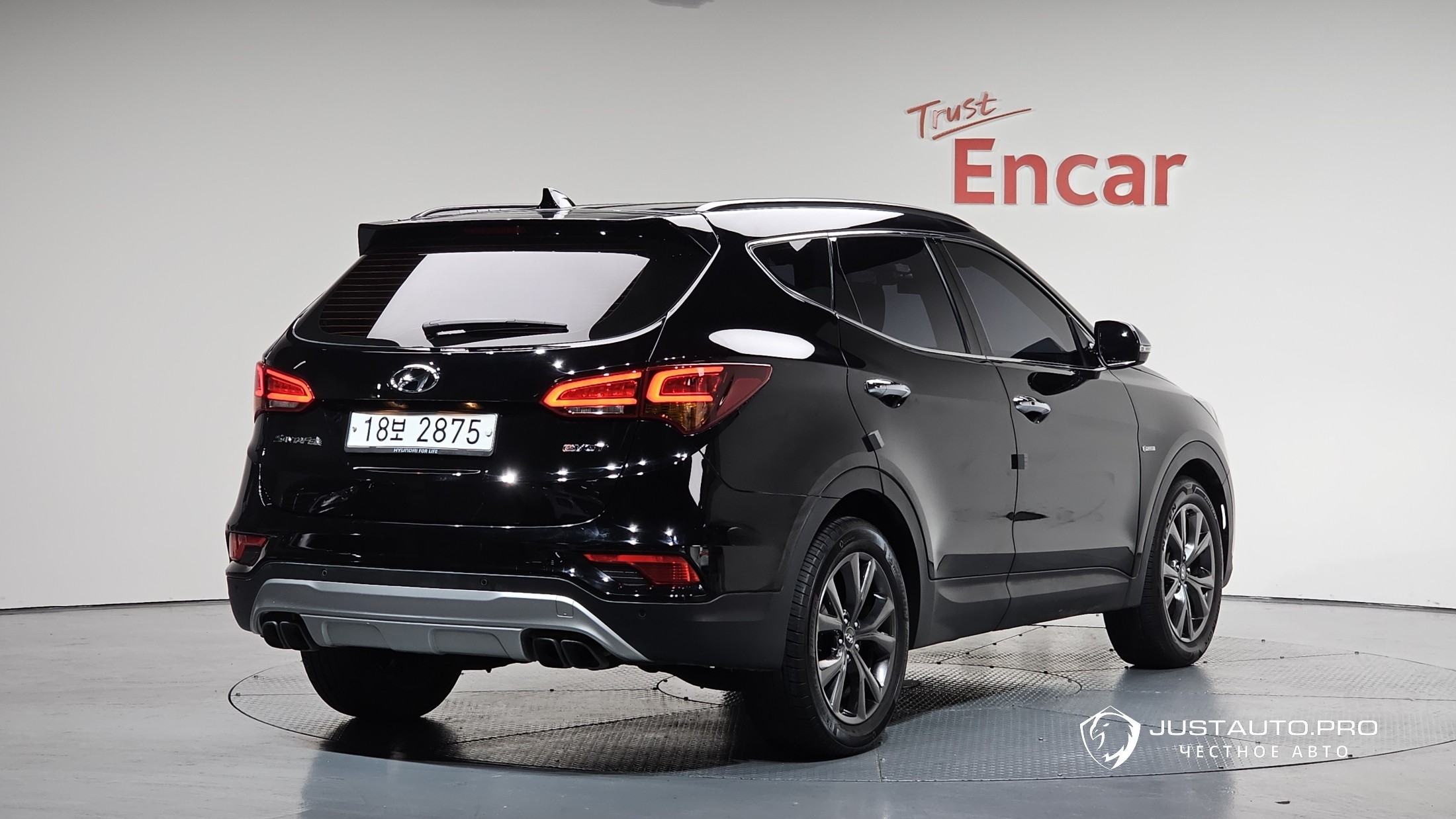 Автомобиль Hyundai Santafe