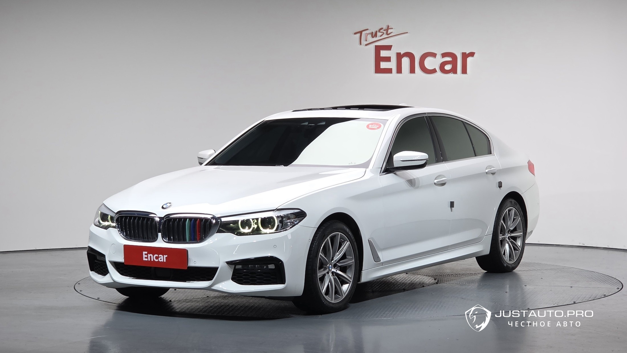 Автомобиль BMW 5-Series