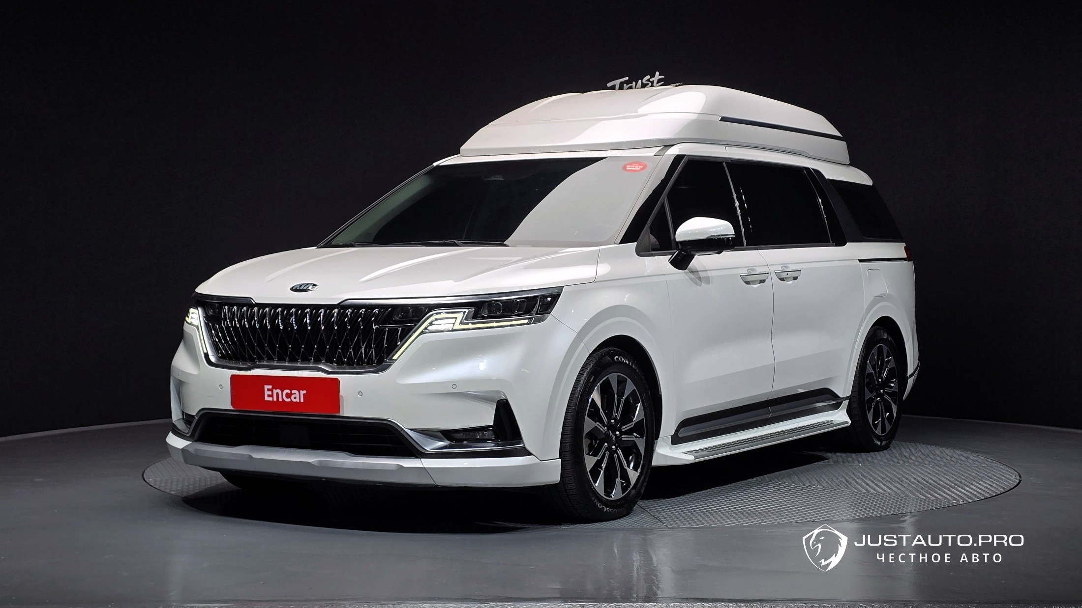 Автомобиль Kia Canival