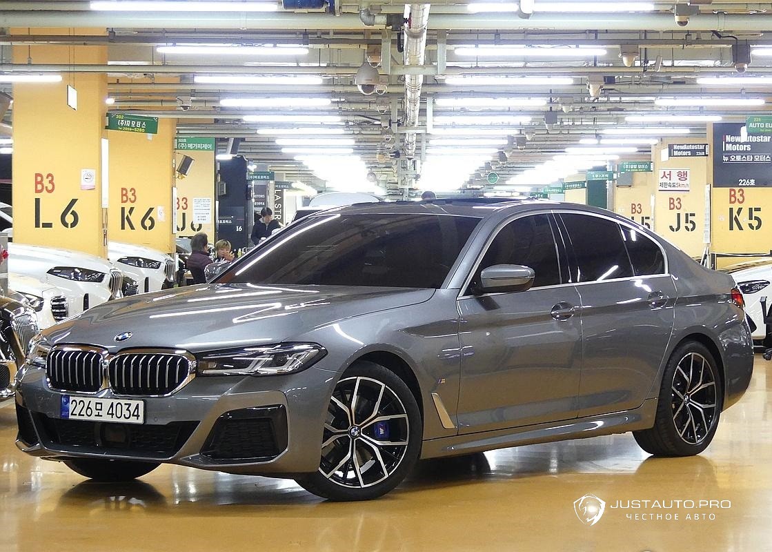 Автомобиль BMW 5-Series