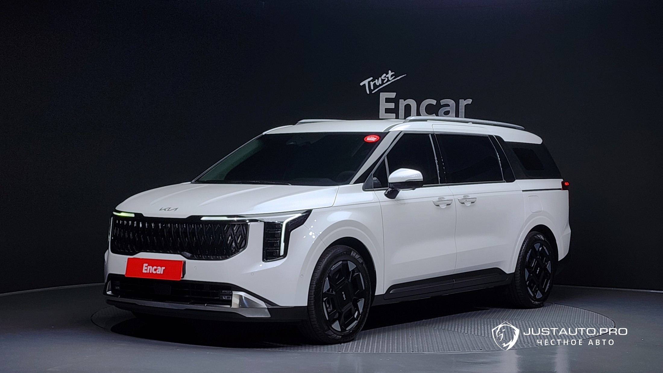 Автомобиль Kia Canival