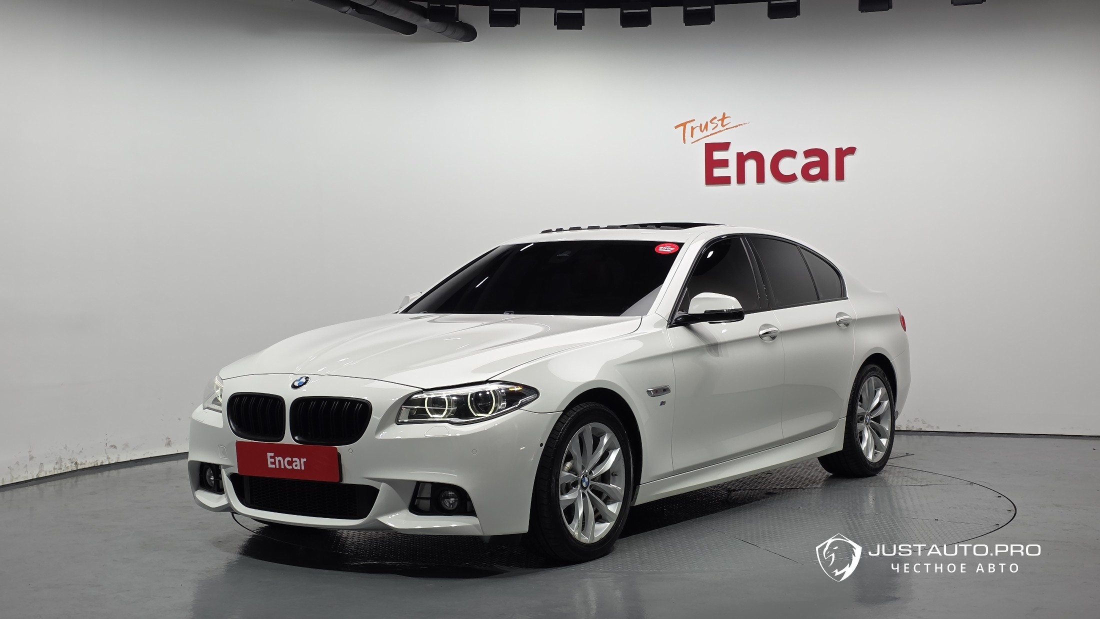 Автомобиль BMW 5-Series