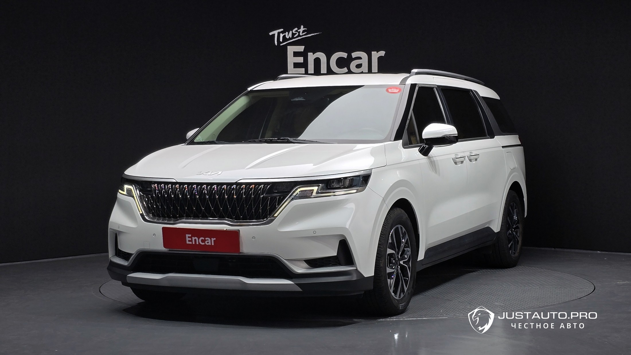 Автомобиль Kia Canival