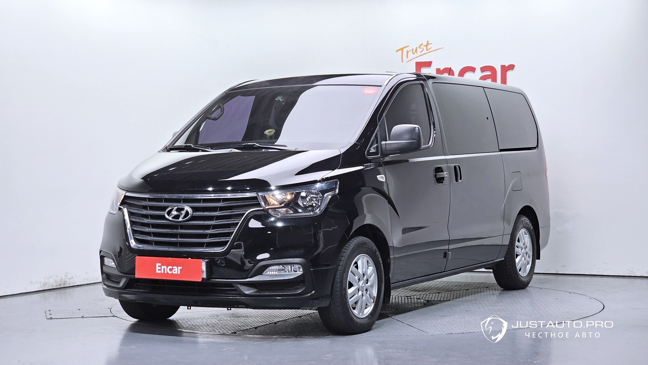 Автомобиль Hyundai Starex