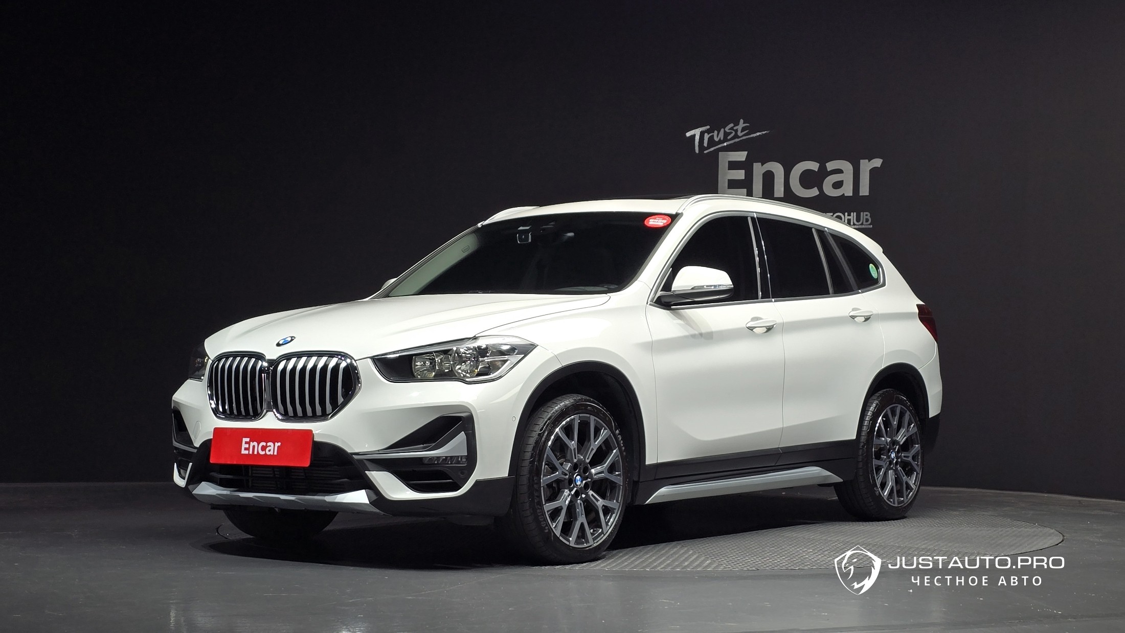 Автомобиль BMW X1