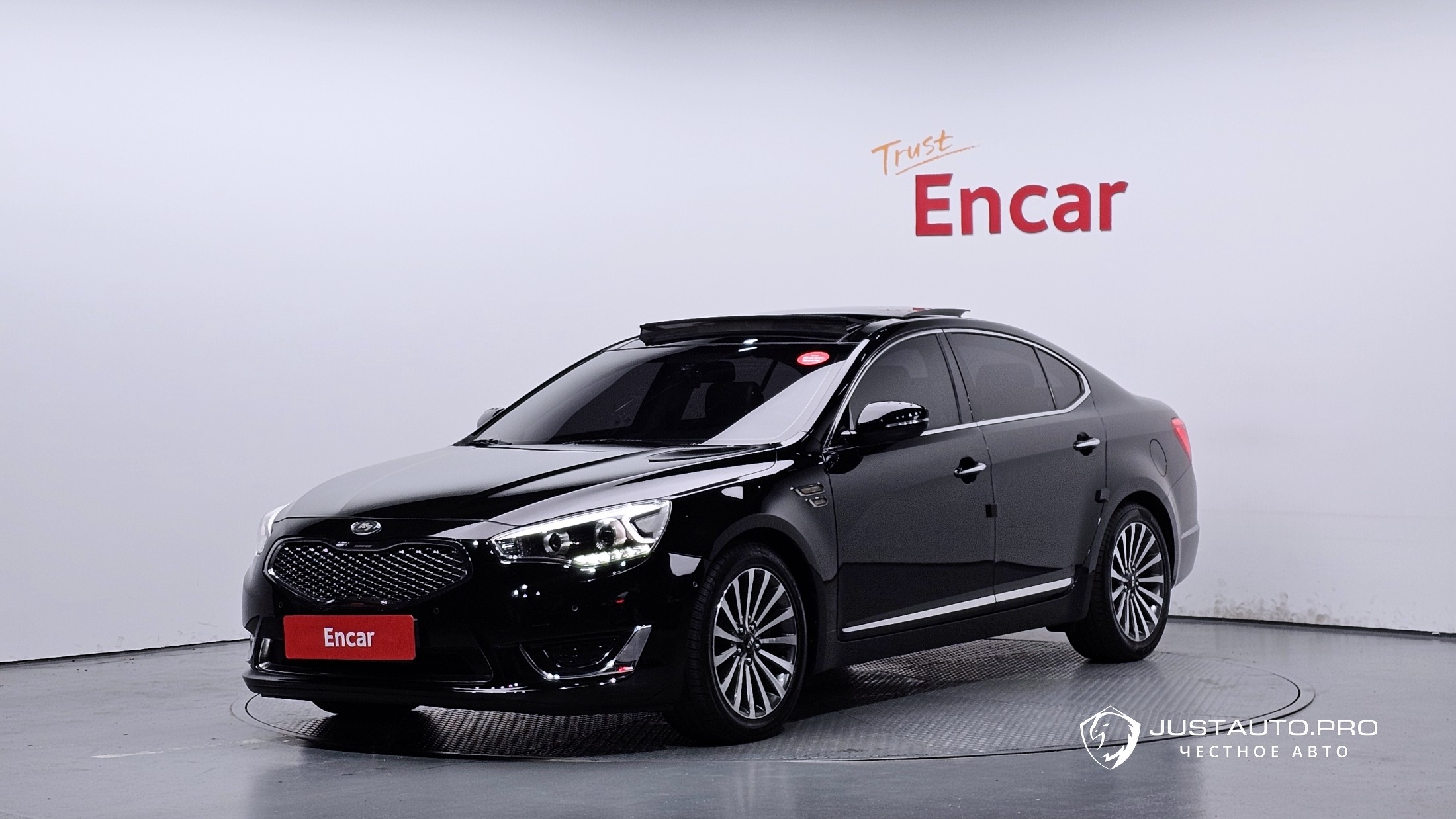 Автомобиль Kia K7