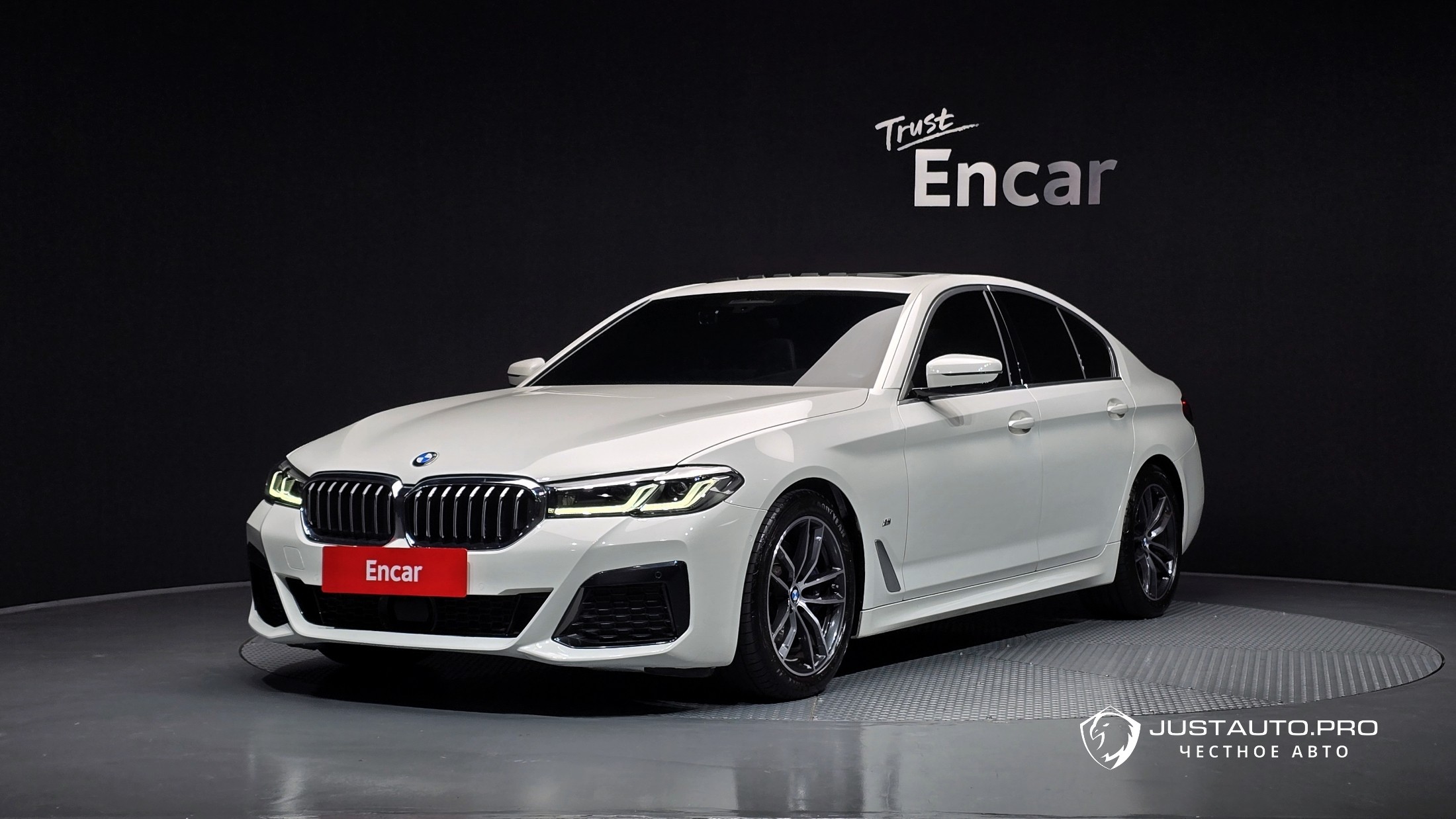 Автомобиль BMW 5-Series