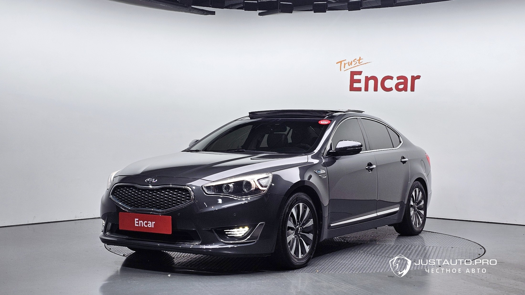 Автомобиль Kia K7