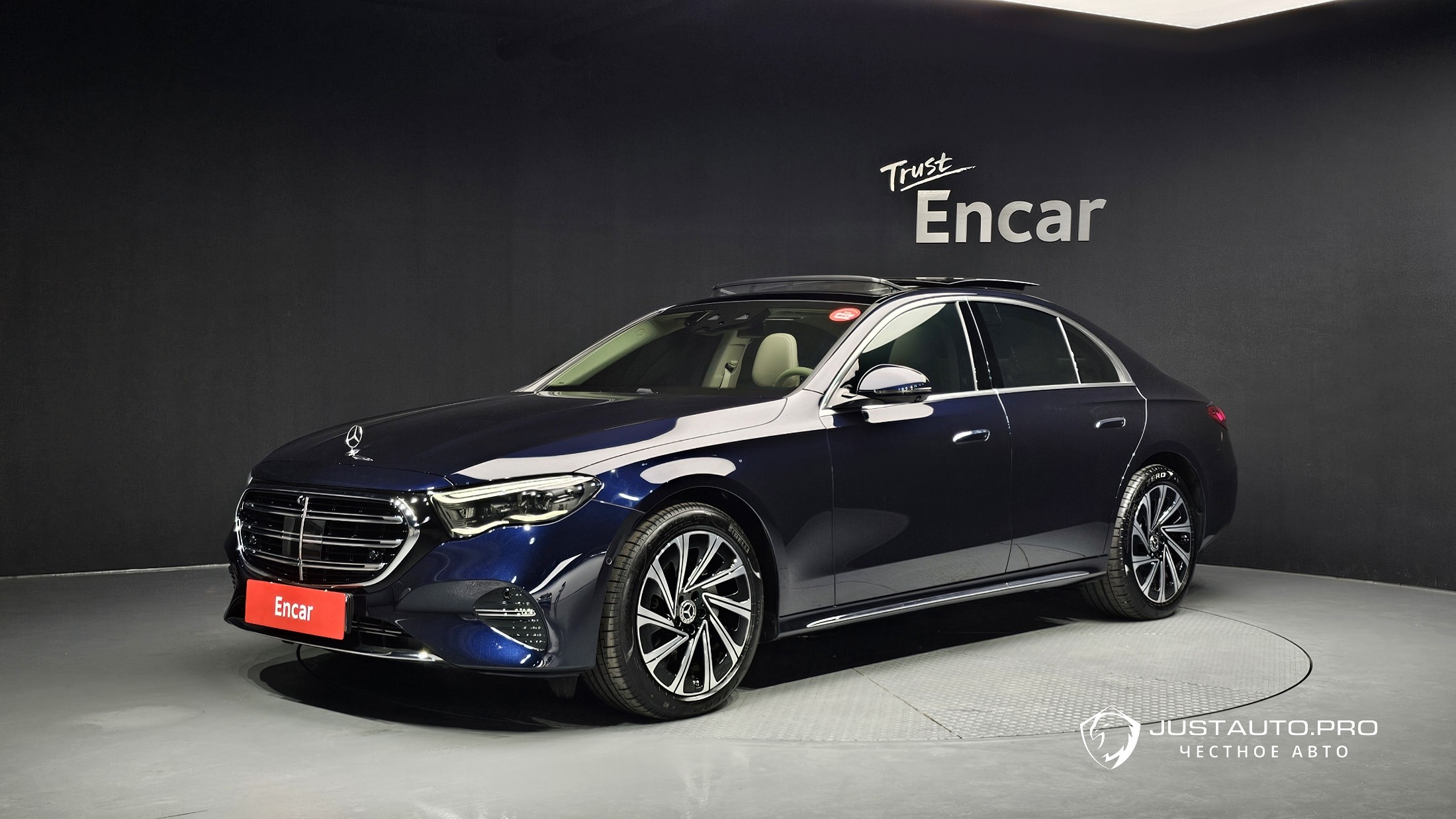 Автомобиль Mercedes-Benz E-Class