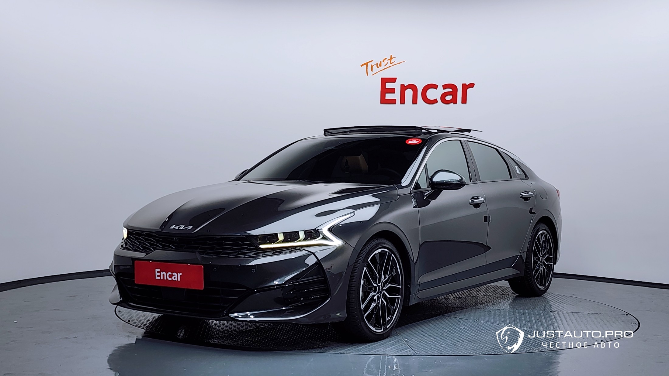 Автомобиль Kia K5