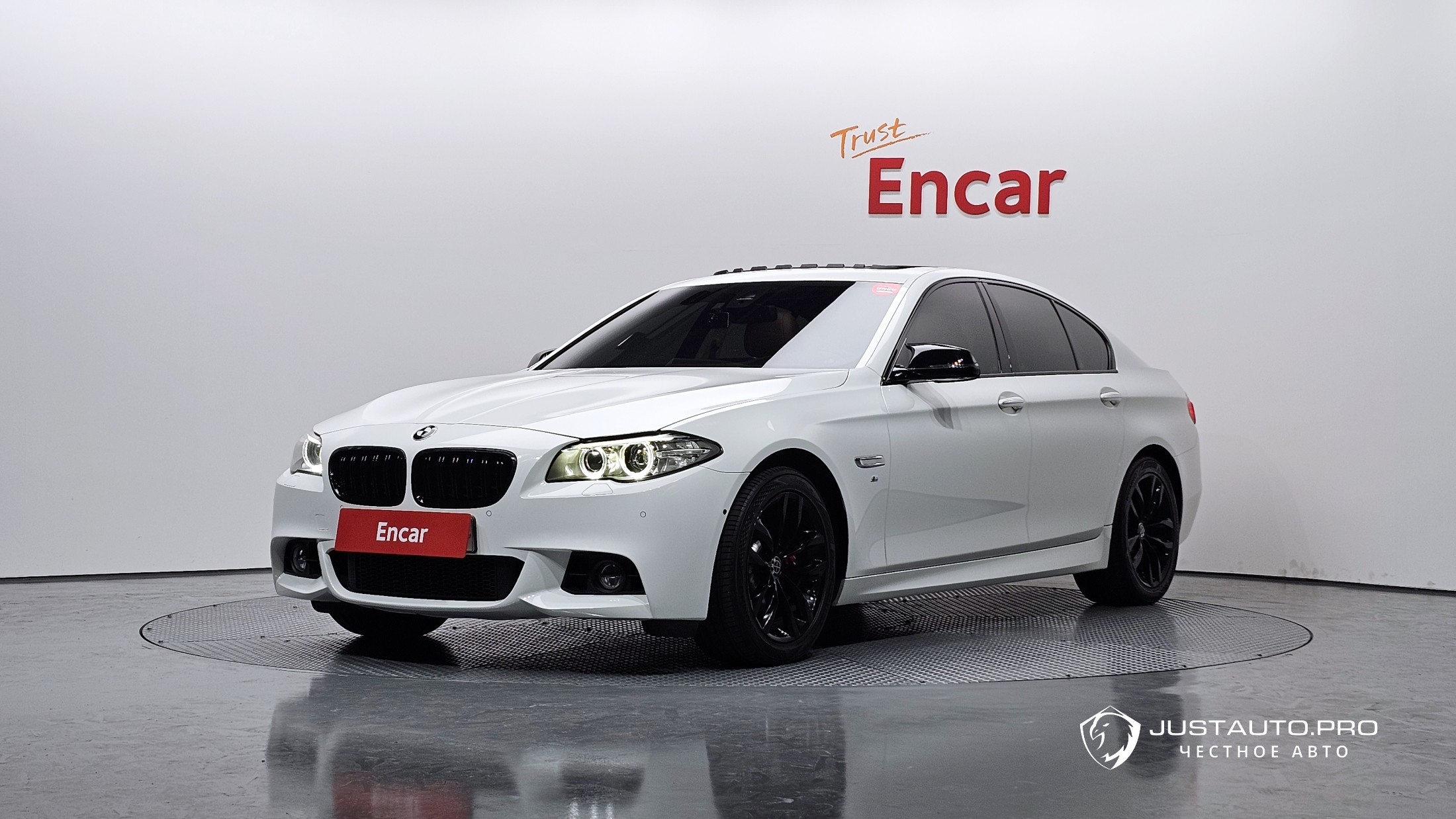 Автомобиль BMW 5-Series