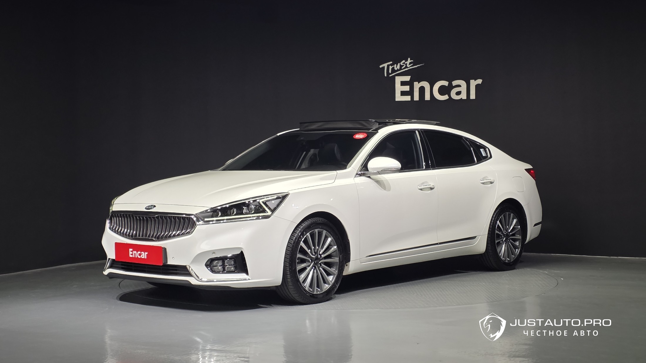 Автомобиль Kia K7