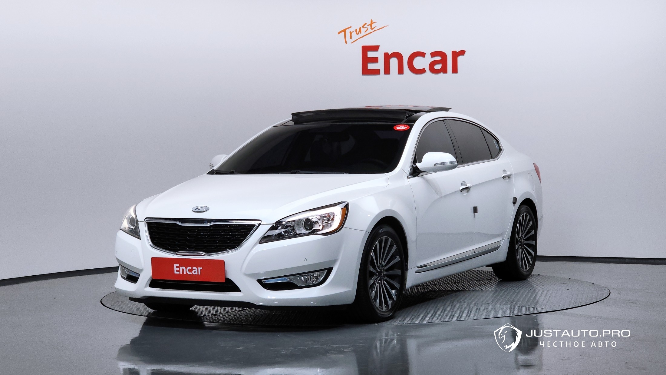 Автомобиль Kia K7