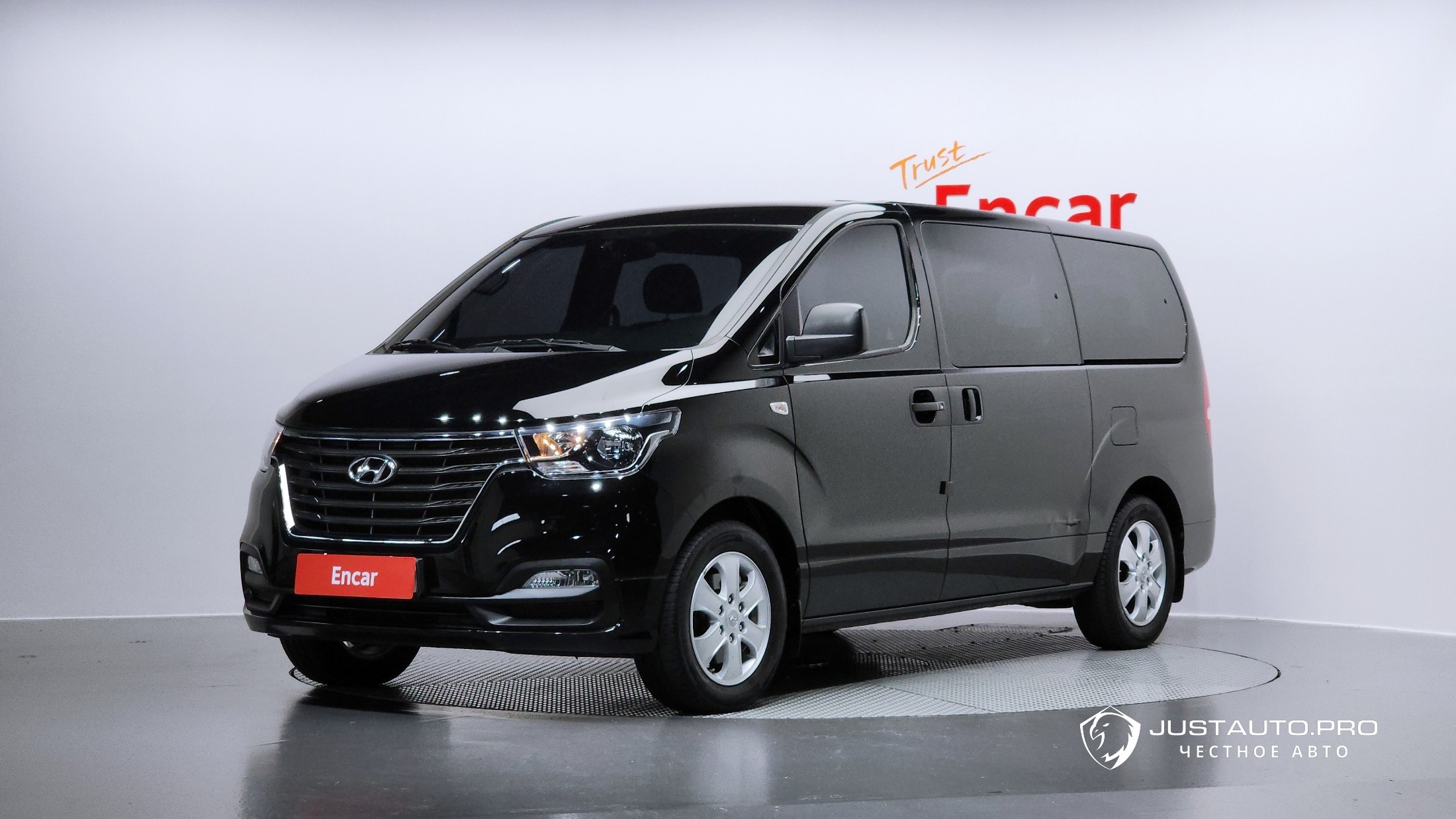 Автомобиль Hyundai Starex