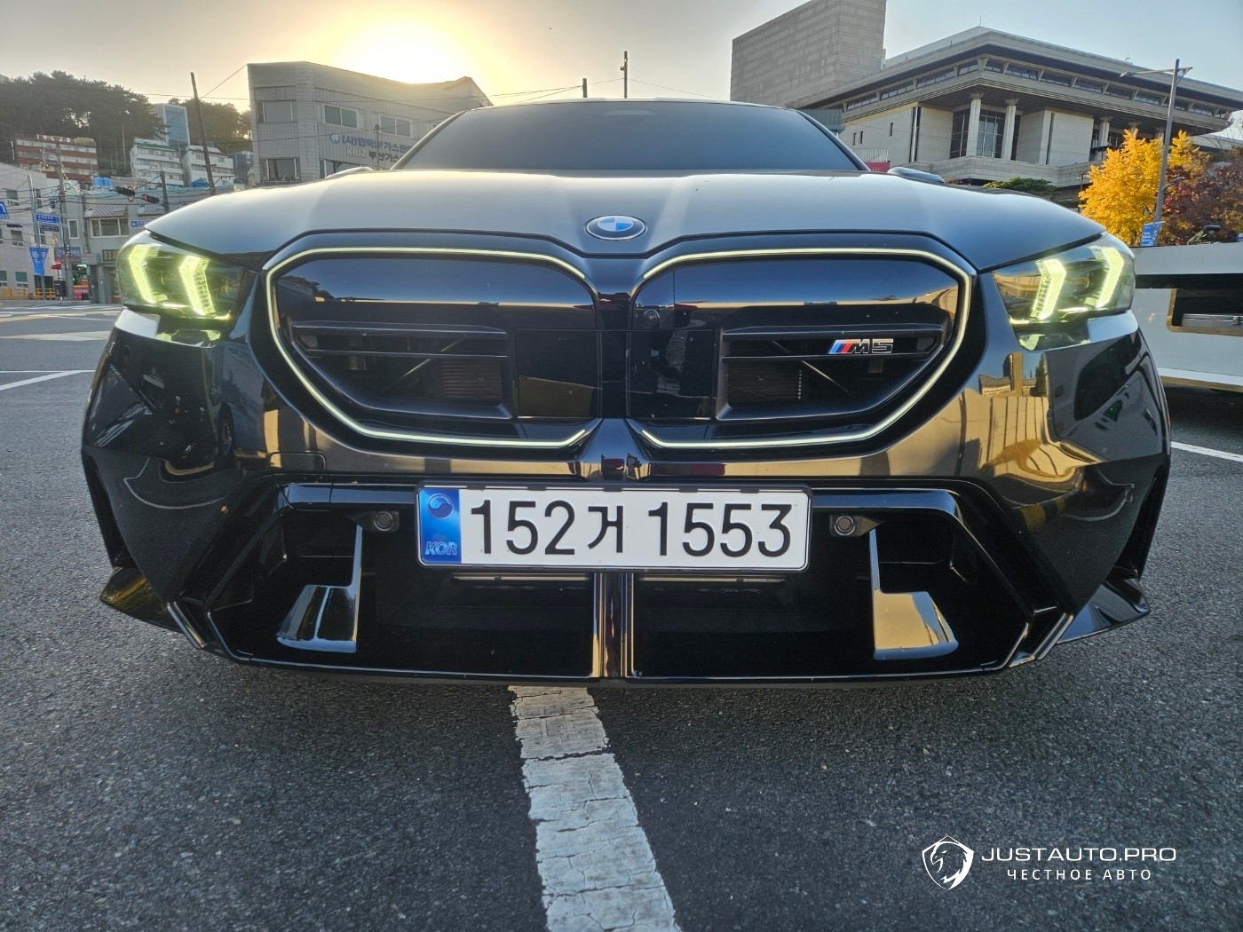 Автомобиль BMW M5