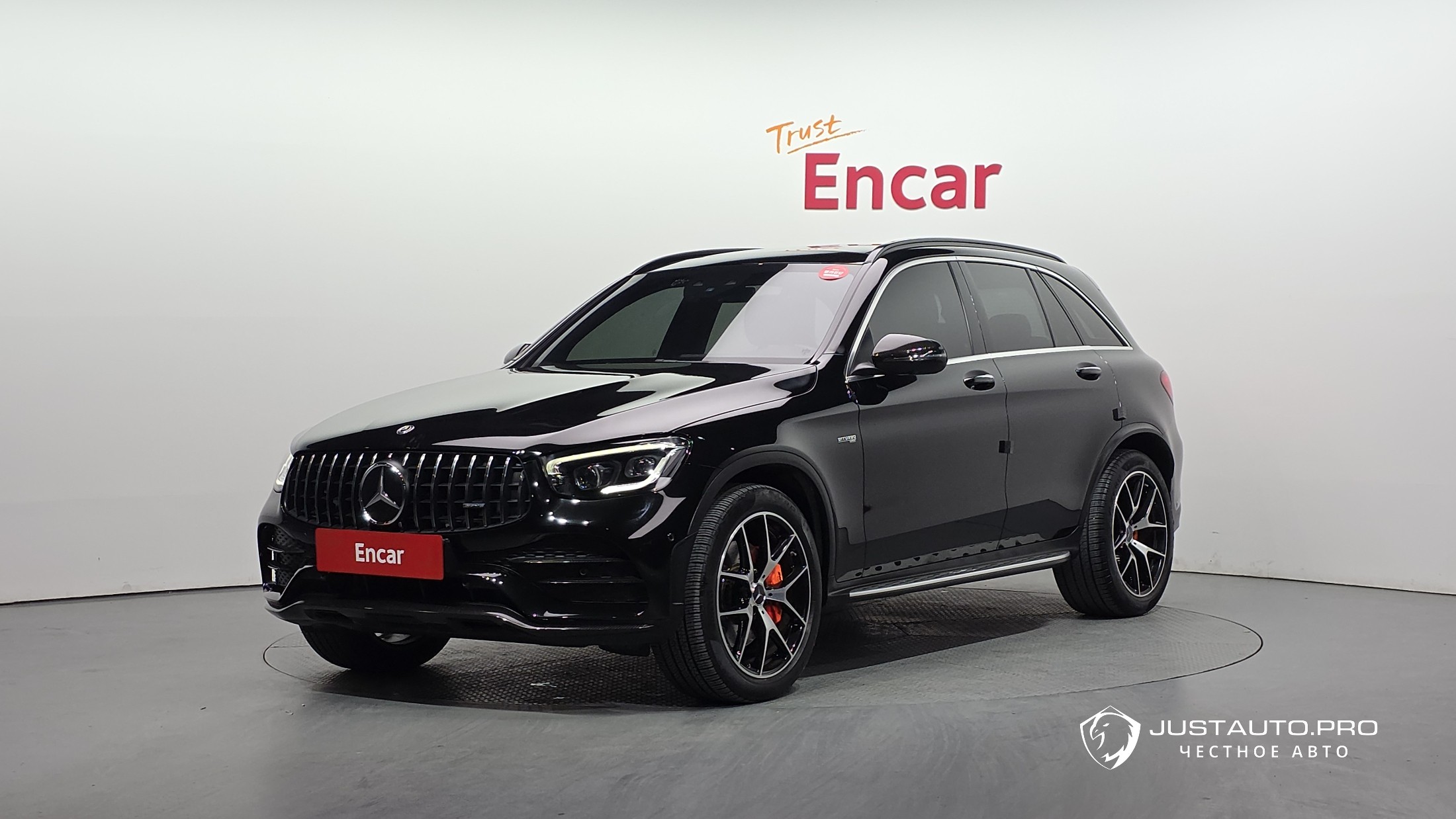 Автомобиль Mercedes-Benz GLC-Class