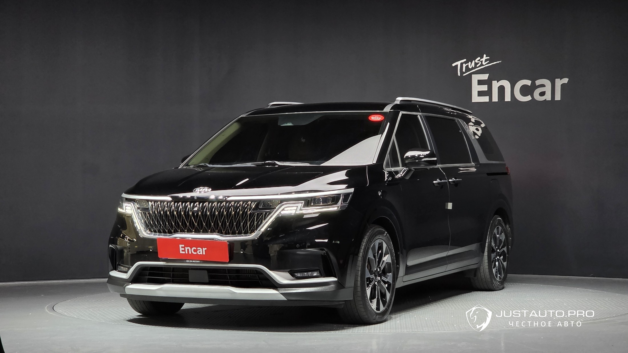 Автомобиль Kia Canival