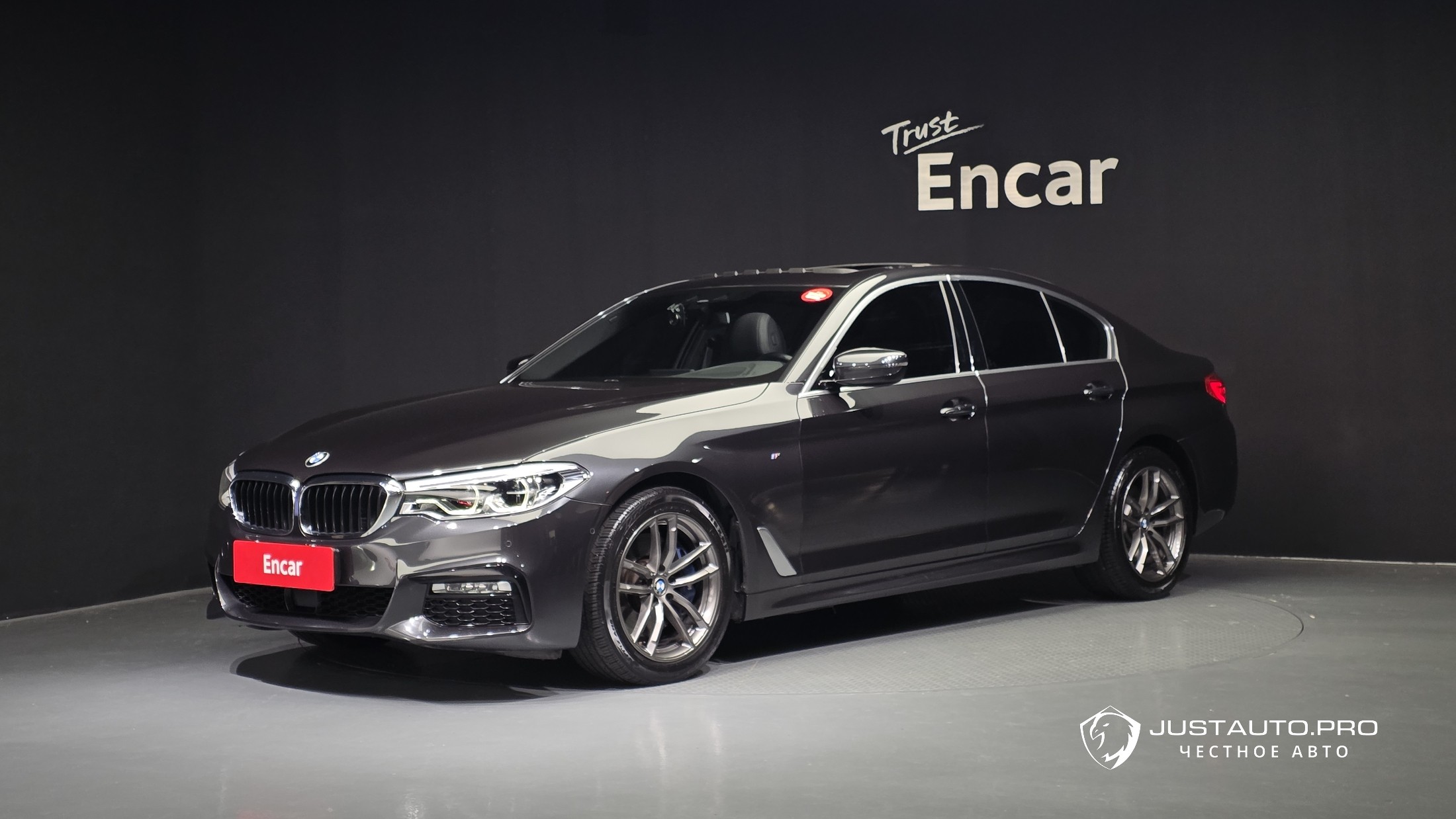 Автомобиль BMW 5-Series