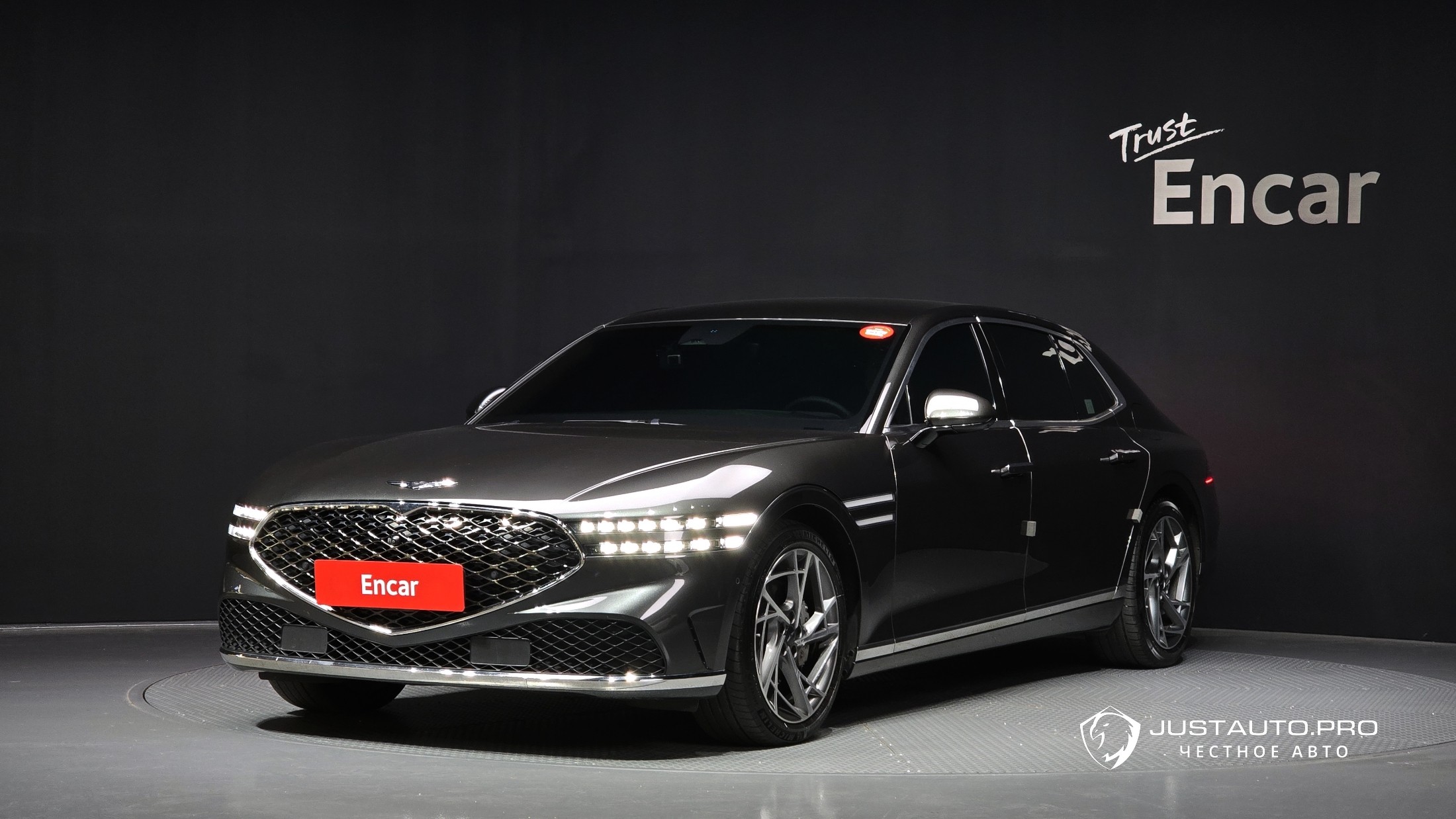 Автомобиль Genesis G90
