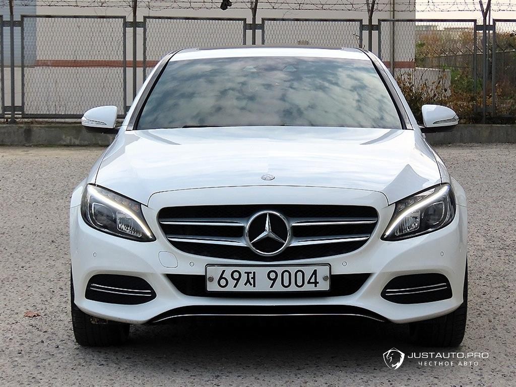 Автомобиль Mercedes-Benz C-Class
