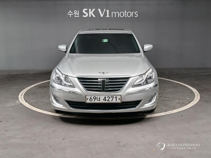 Автомобиль Hyundai Genesis