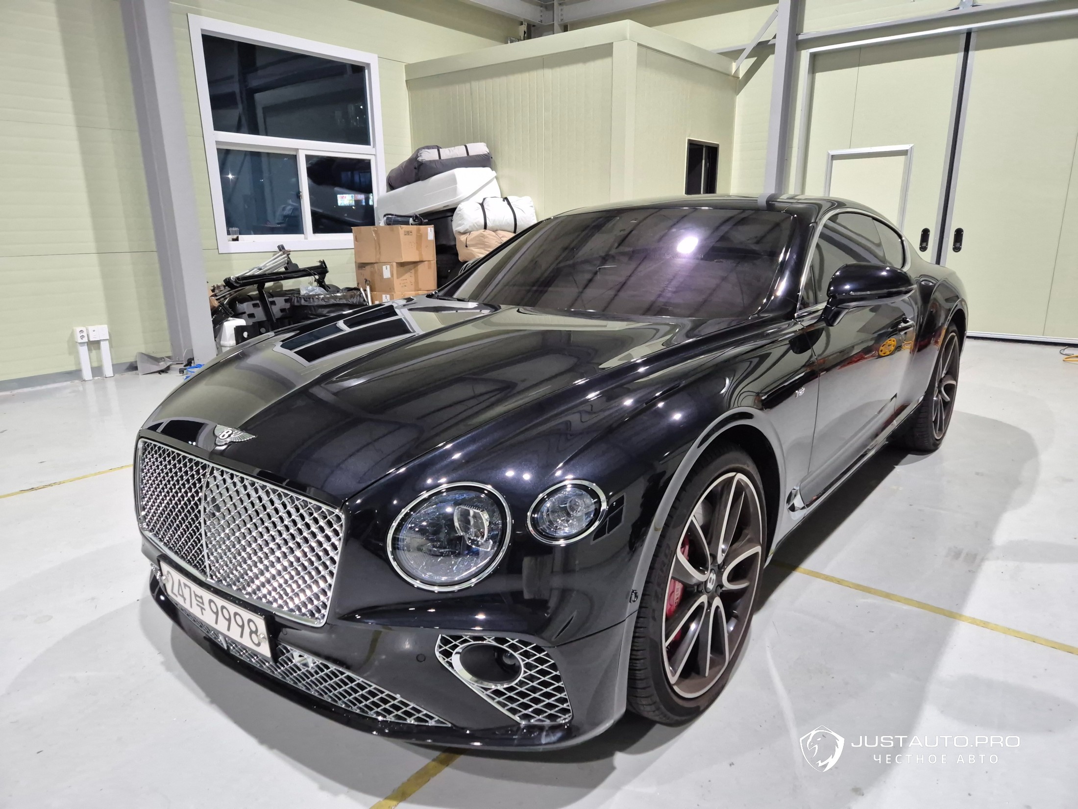 Автомобиль Bentley Continental