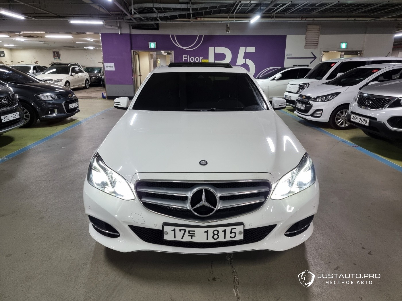 Автомобиль Mercedes-Benz E-Class