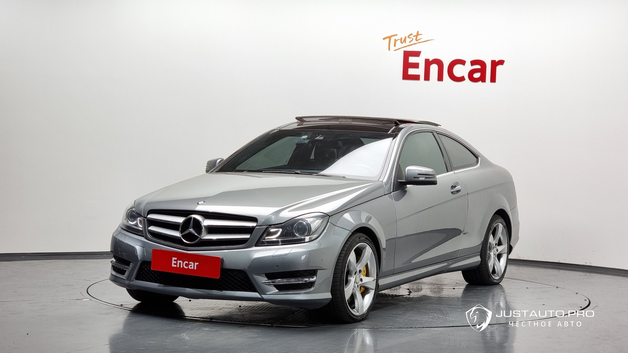 Автомобиль Mercedes-Benz C-Class