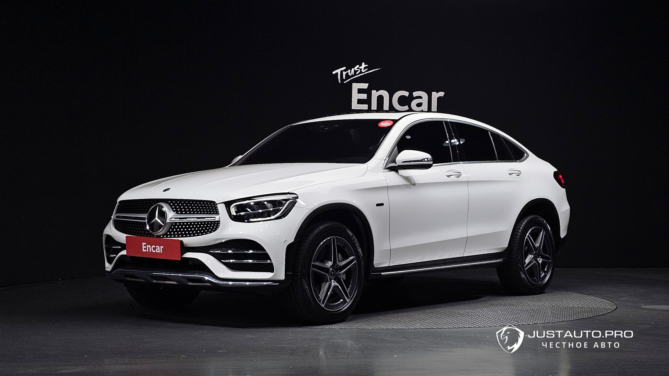 Автомобиль Mercedes-Benz GLC-Class