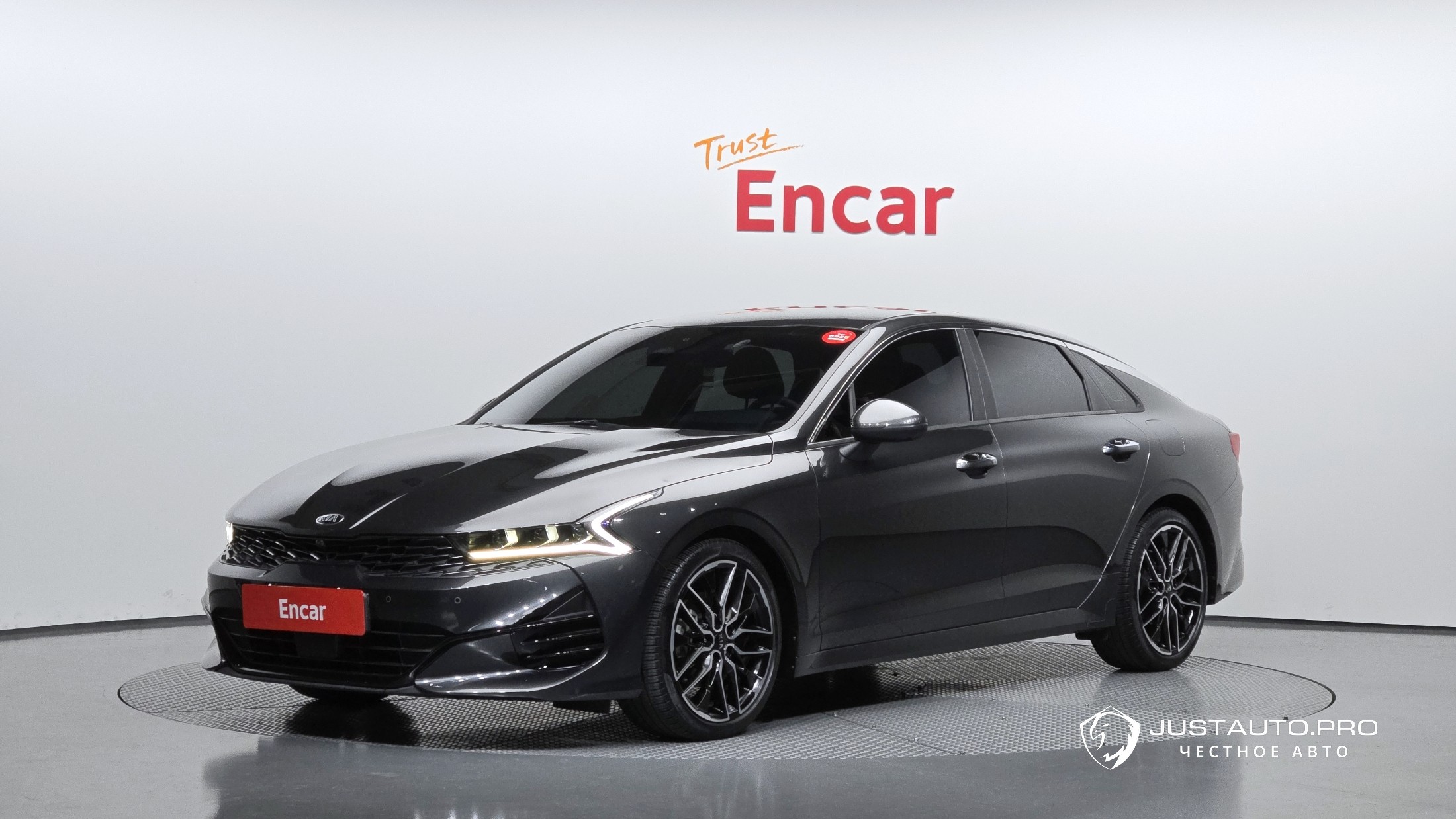 Автомобиль Kia K5