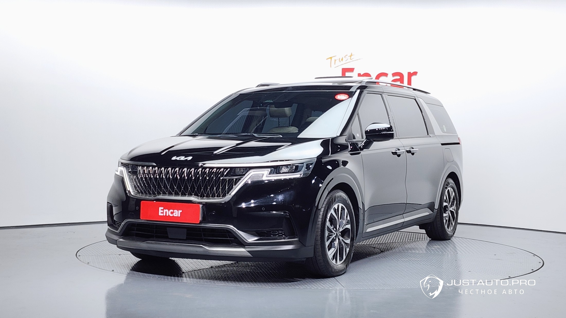 Автомобиль Kia Canival