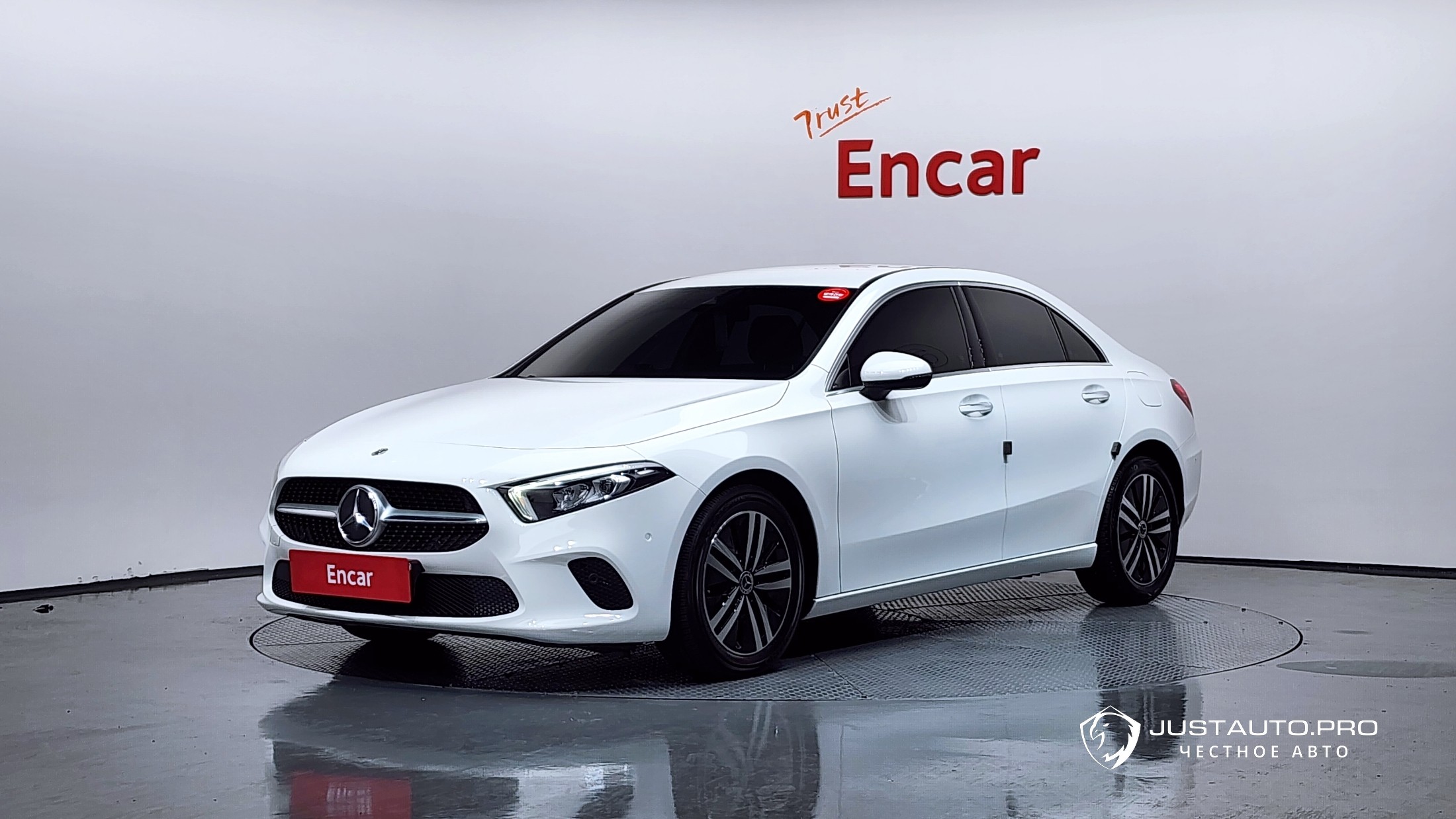 Автомобиль Mercedes-Benz A-Class