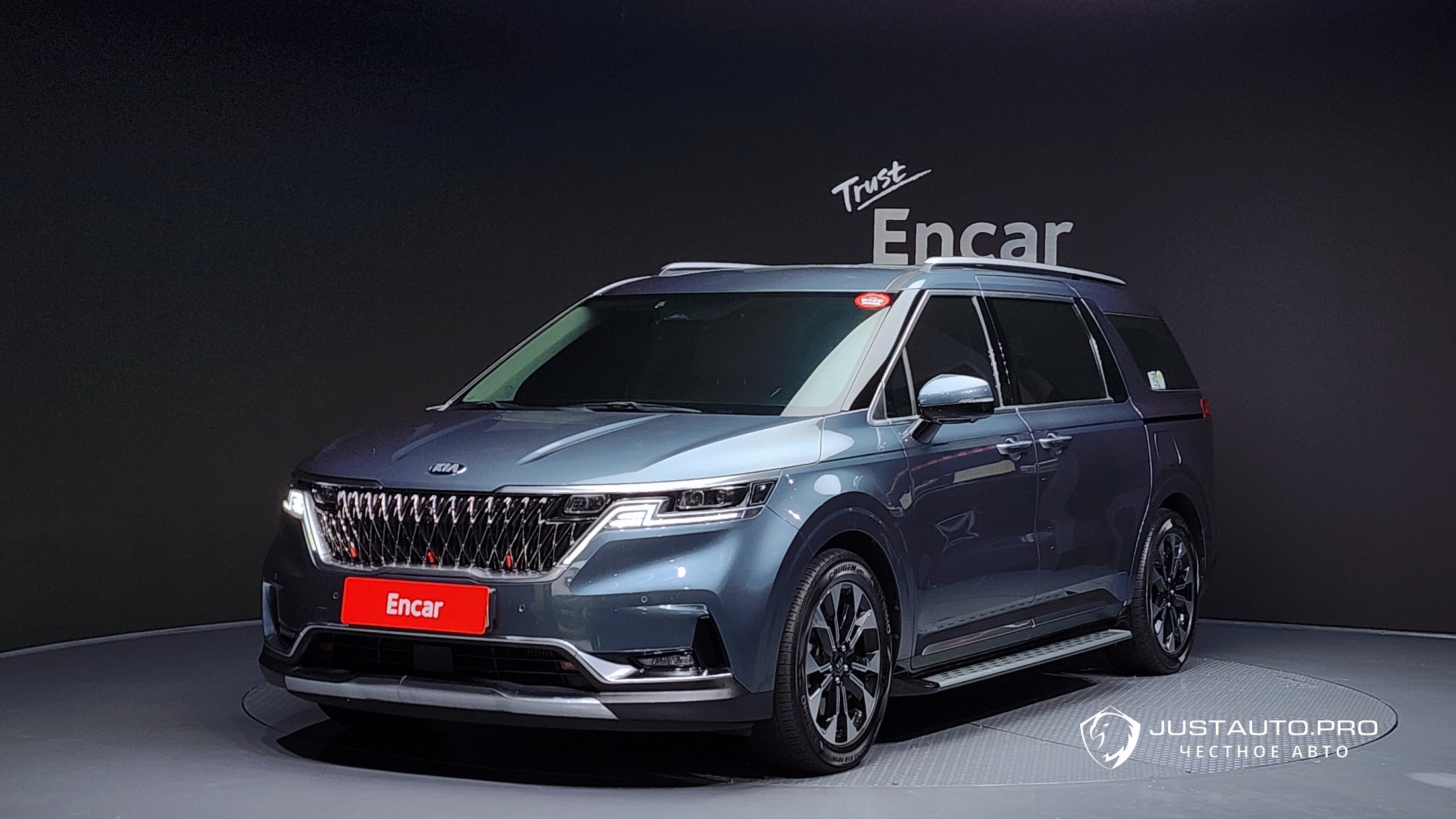 Автомобиль Kia Canival